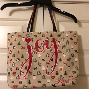 It’s the season for a holiday bag ❤️💚🎄